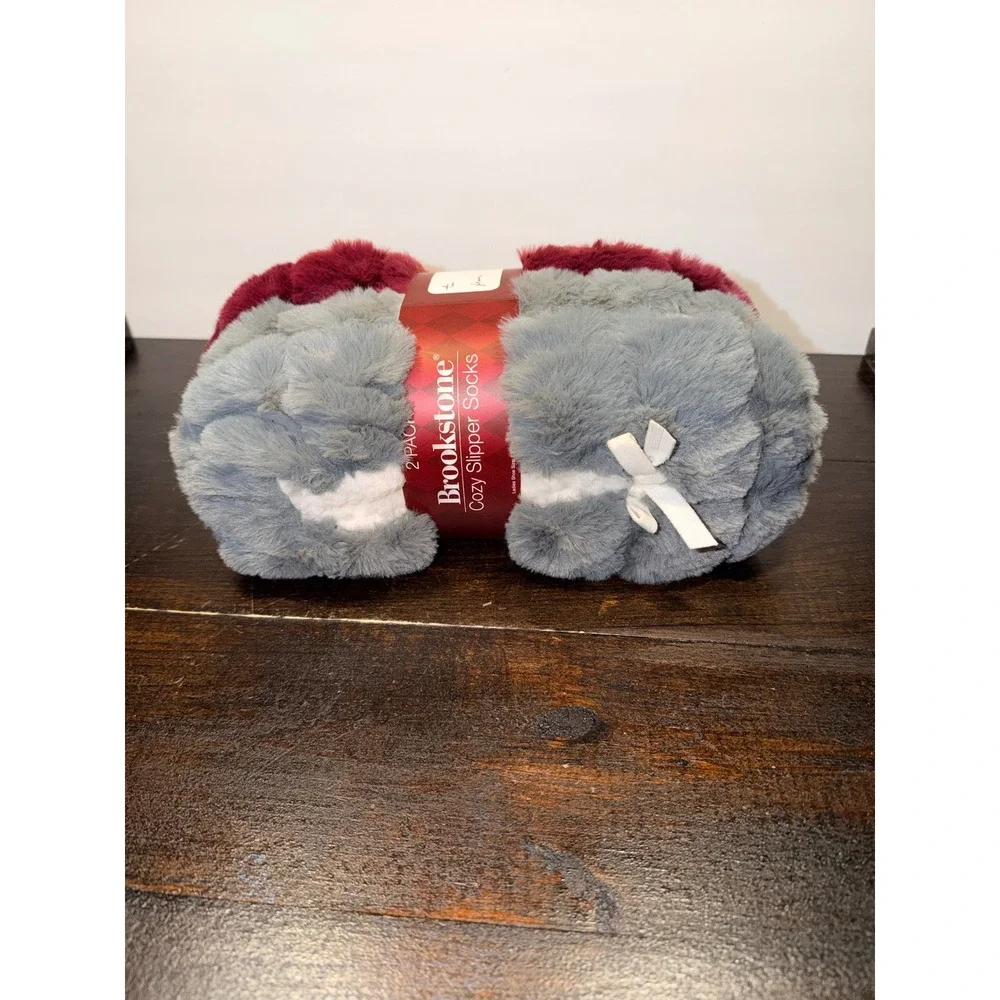 Brookstone 2-Pack Cozy Slipper Socks Anti slip Grippers Burgundy Grey Sz‎ 7-9.5